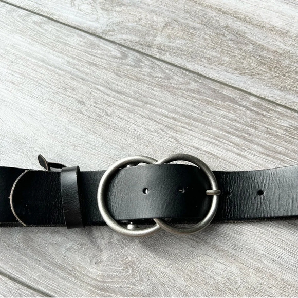 Urban Outfitters Black Leather Double Ring Buckle Belt - Picture 2 of 11